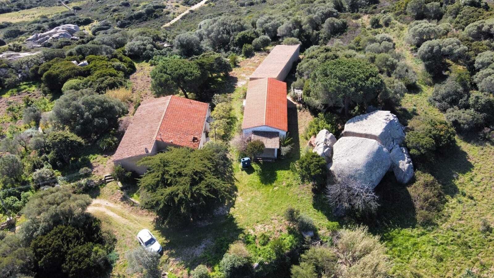 Große Struktur mit Meerblick und Potenzial, Vignola