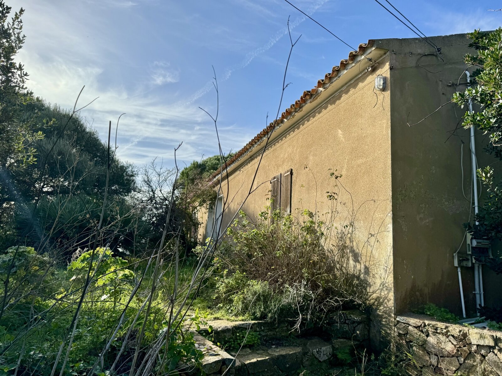 Große Struktur mit Meerblick und Potenzial, Vignola