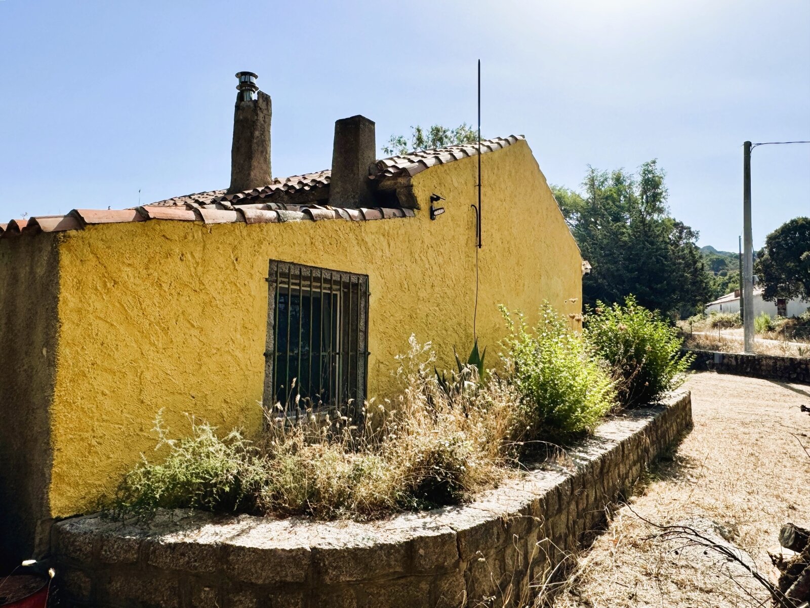 Teilrestauriertes Stazzo mit 3,5 Hektar, Luogosanto