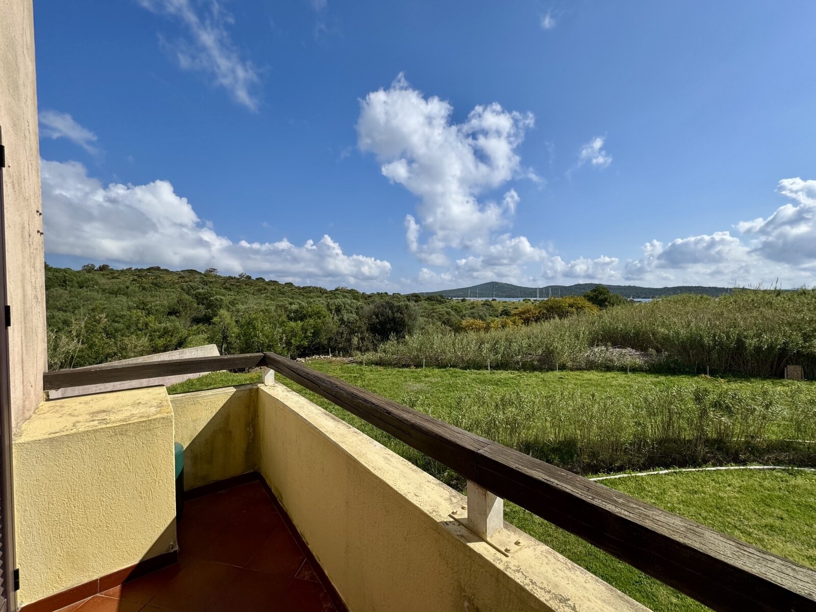 3 Zi.-Ferienwohnung in Porto Pozzo, ruhig, Meerblick