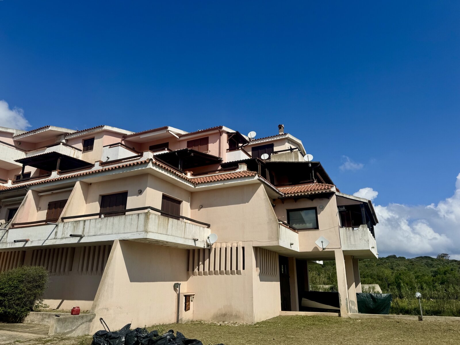 3 Zi.-Ferienwohnung in Porto Pozzo, ruhig, Meerblick