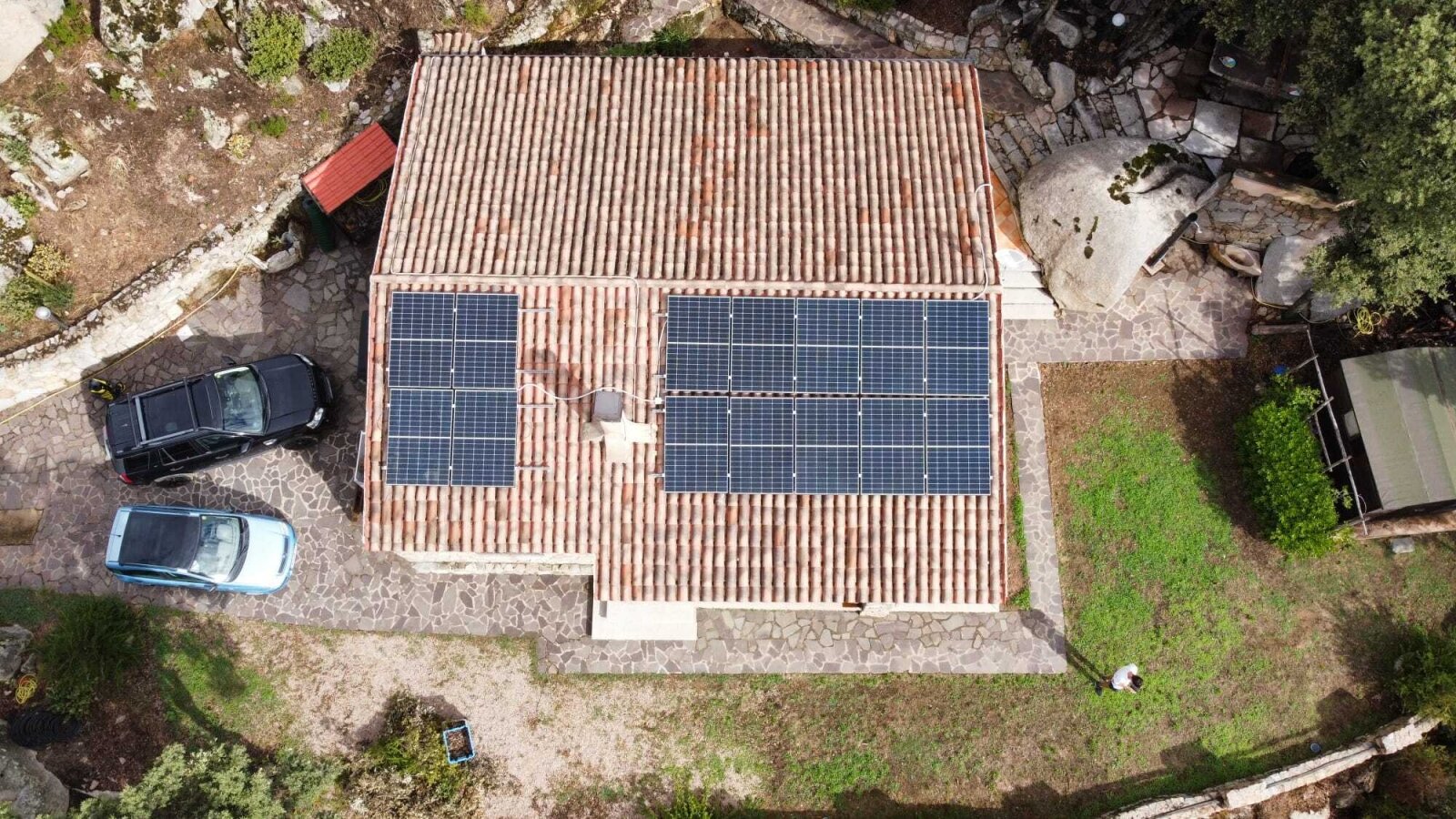 Solaranlage auf dem Haupthaus, Loc. Cultisia Solaranlage auf dem Haupthaus, Loc. Cultisia
