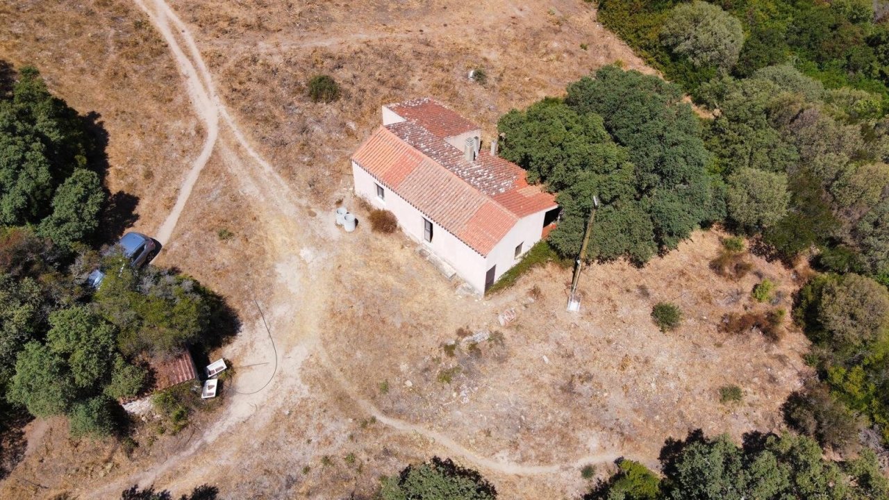 Drohne Stazzo mit viel Weideland