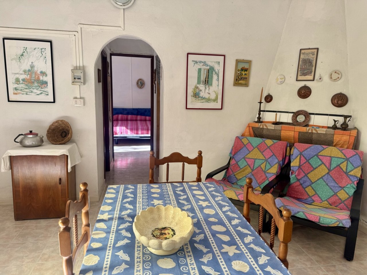 Wohn/Esszimmer, Blick ins Schlafzimmer