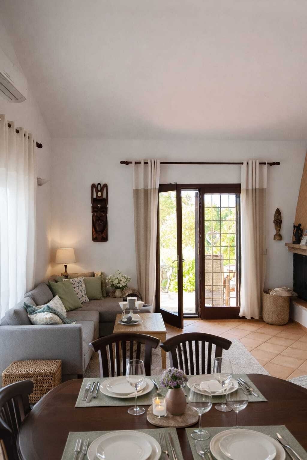 Absolutely peacefully located with an expanded annexe.