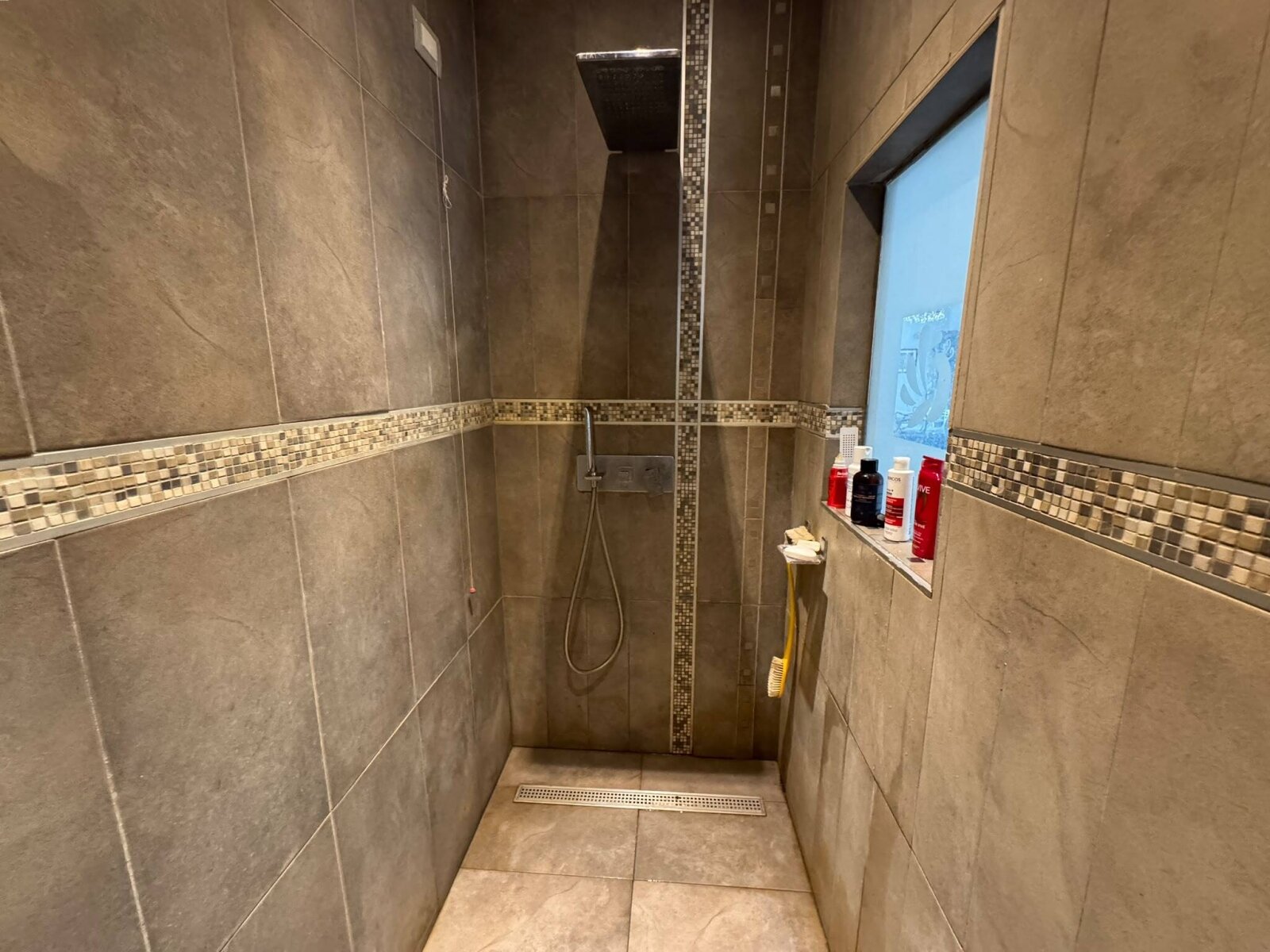 Behindertengerechte Dusche Behindertengerechte Dusche