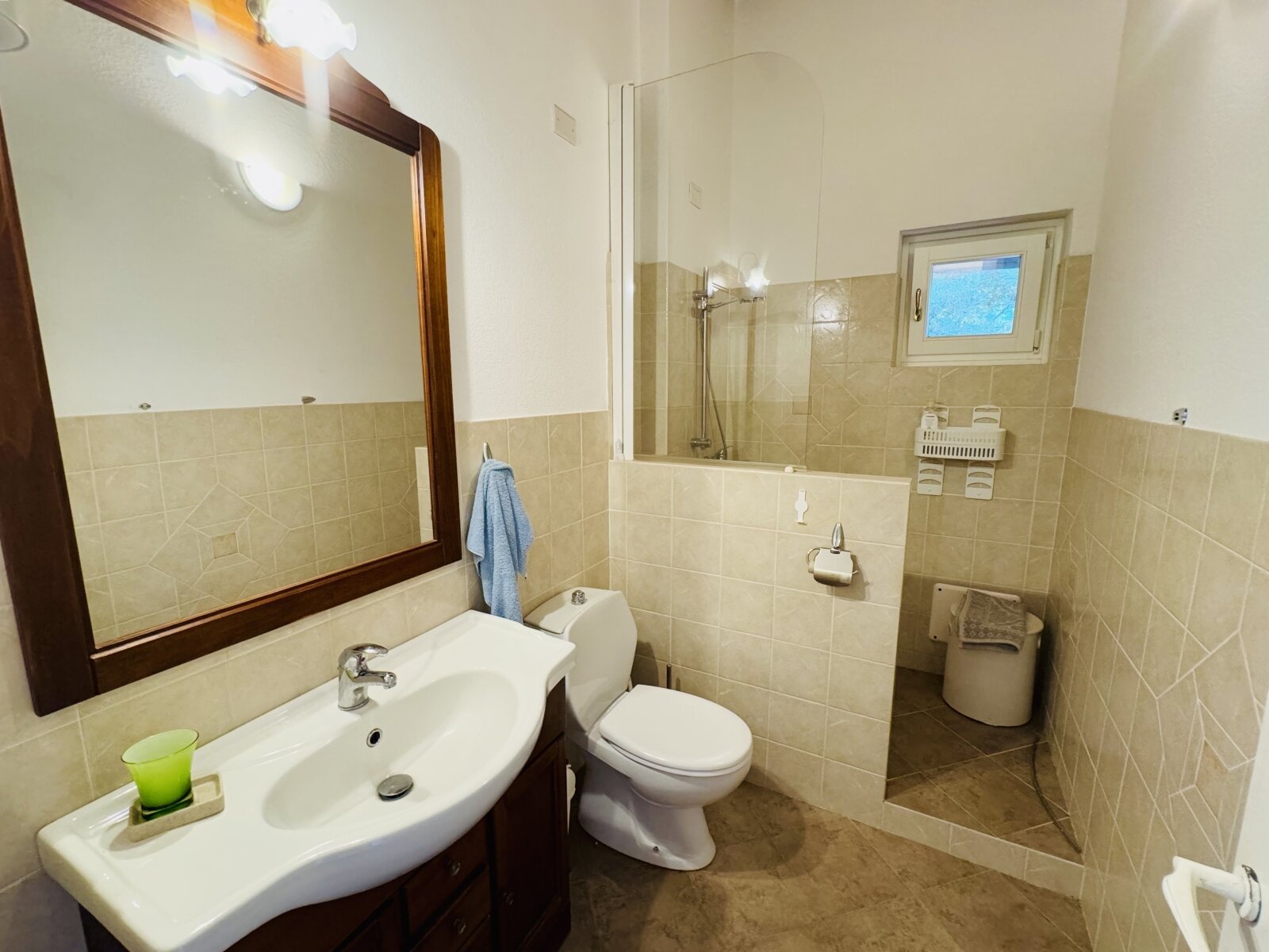 Brightly lit shower room with practical layout Brightly lit shower room with practical layout
