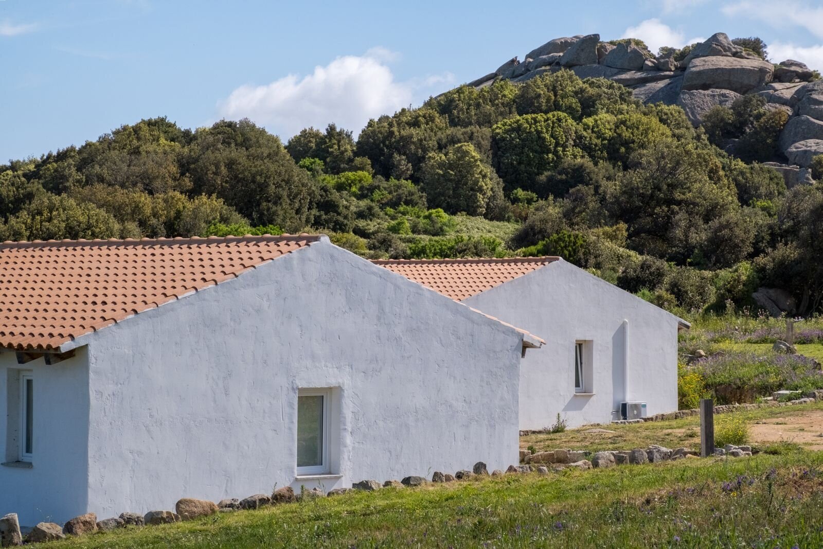 Nature paradise with a view: Mediterranean finca in a stunning rocky landscape