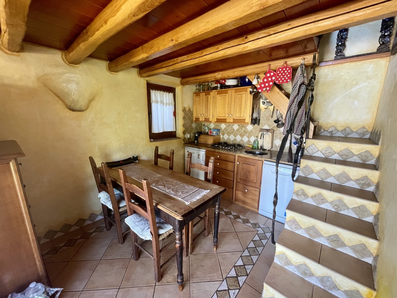 Cucina rustica in stile country con fascino - comfort al massimo livello! Cucina rustica in stile country con fascino - comfort al massimo livello!